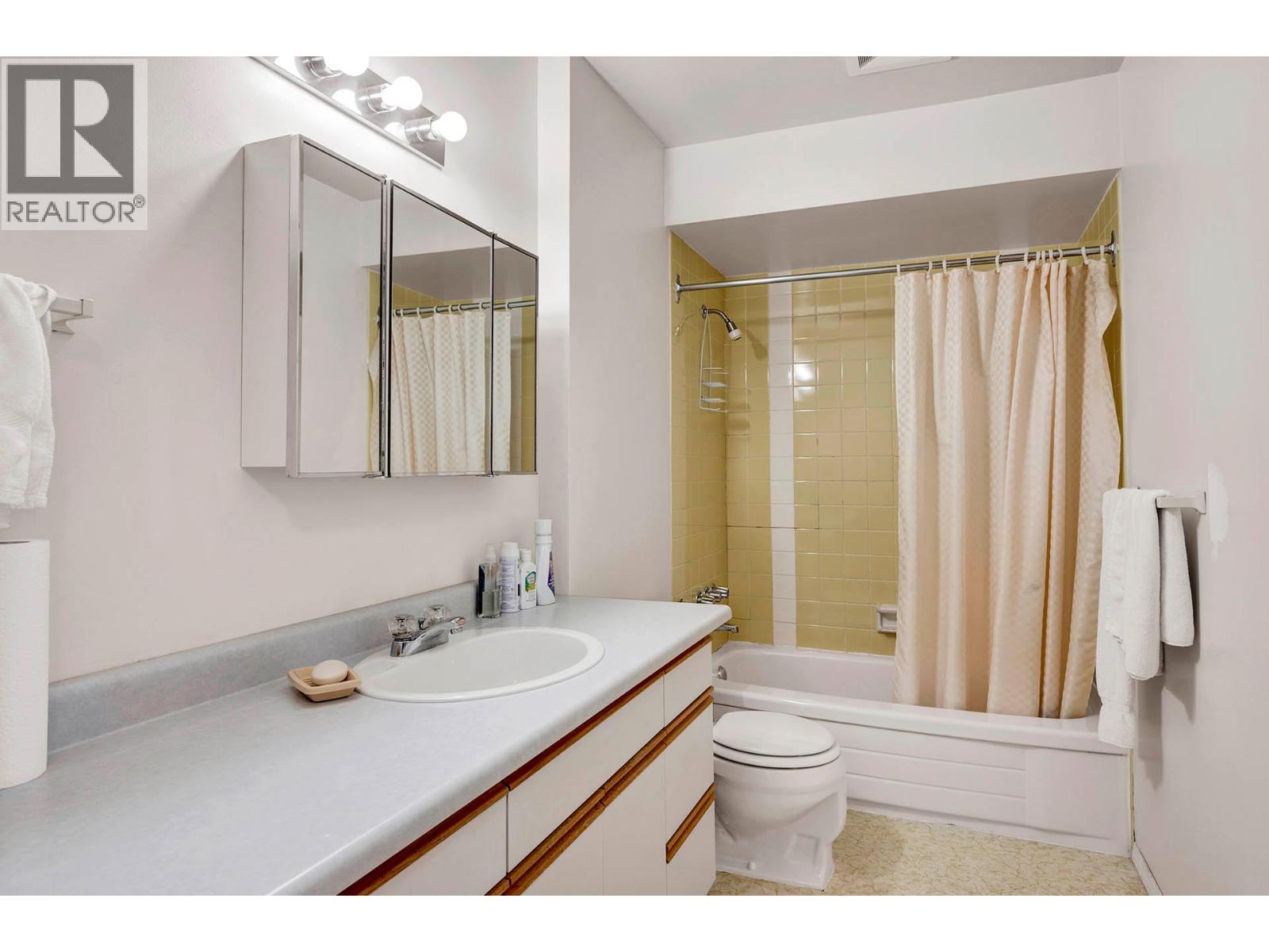 #33 137 MCGILL ROAD - 18