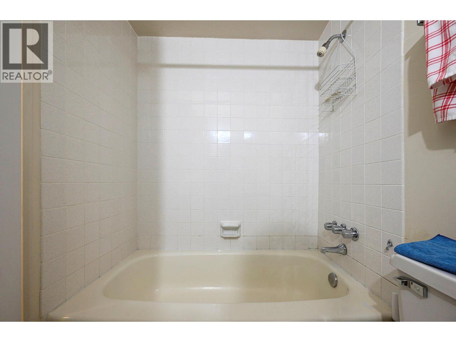 #33 137 MCGILL ROAD - 19