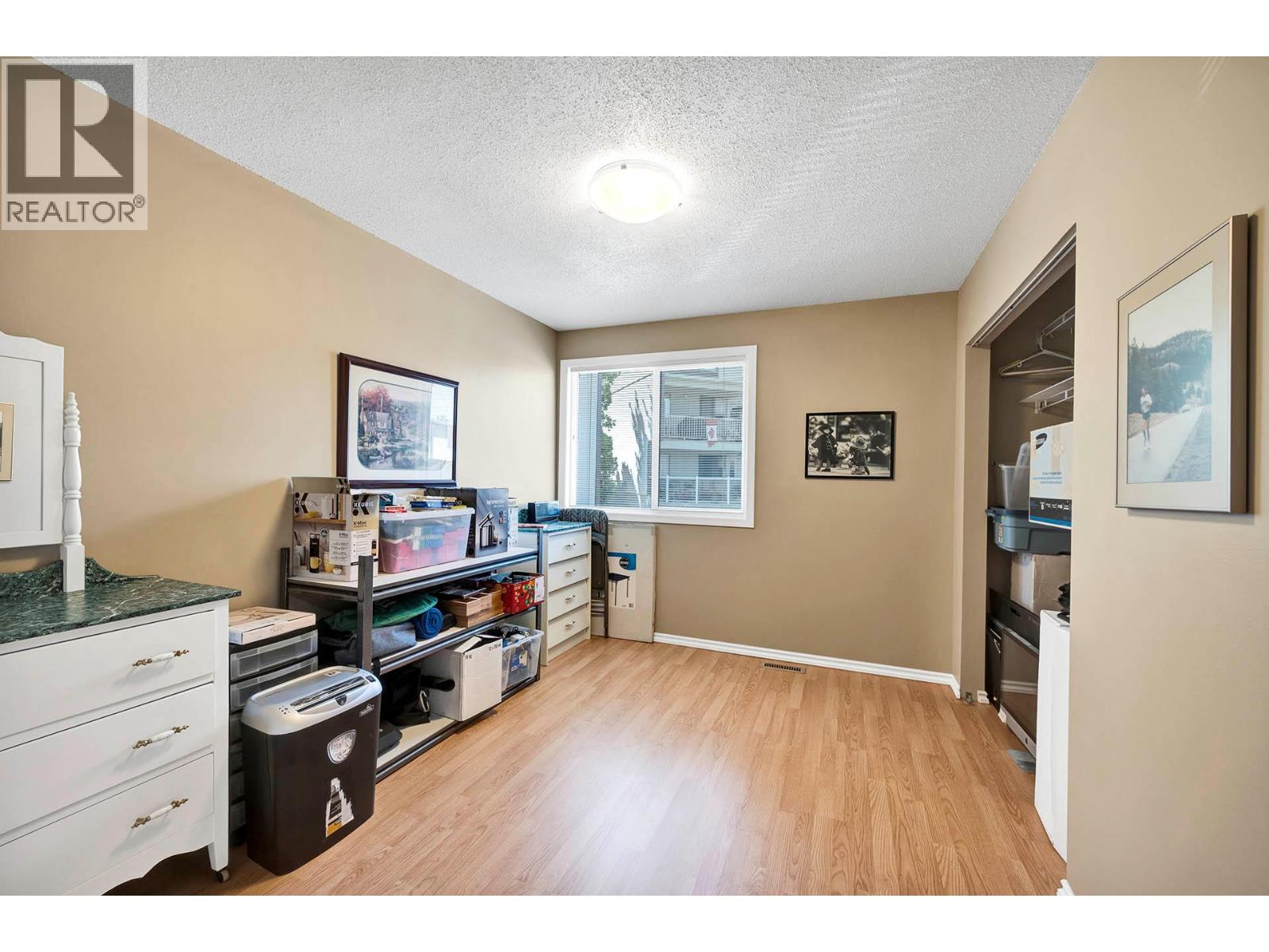 #33 137 MCGILL ROAD - 24