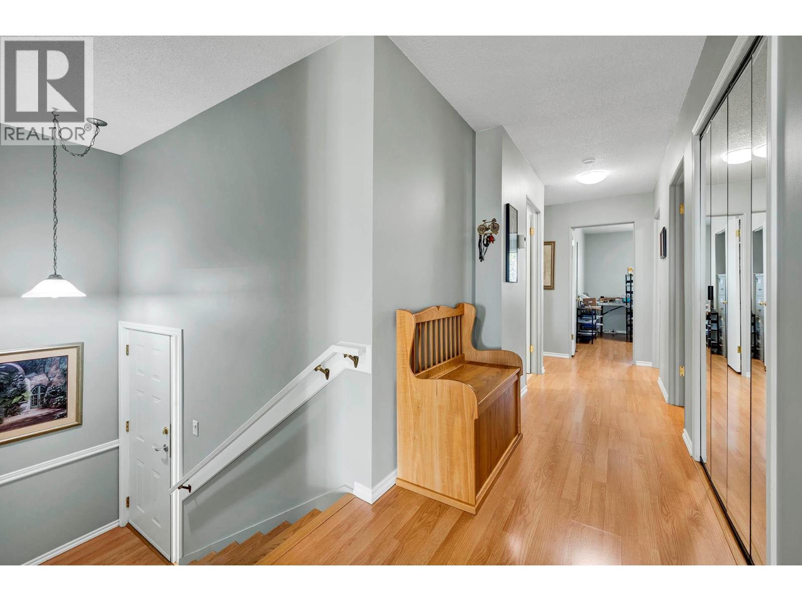 #33 137 MCGILL ROAD - 29