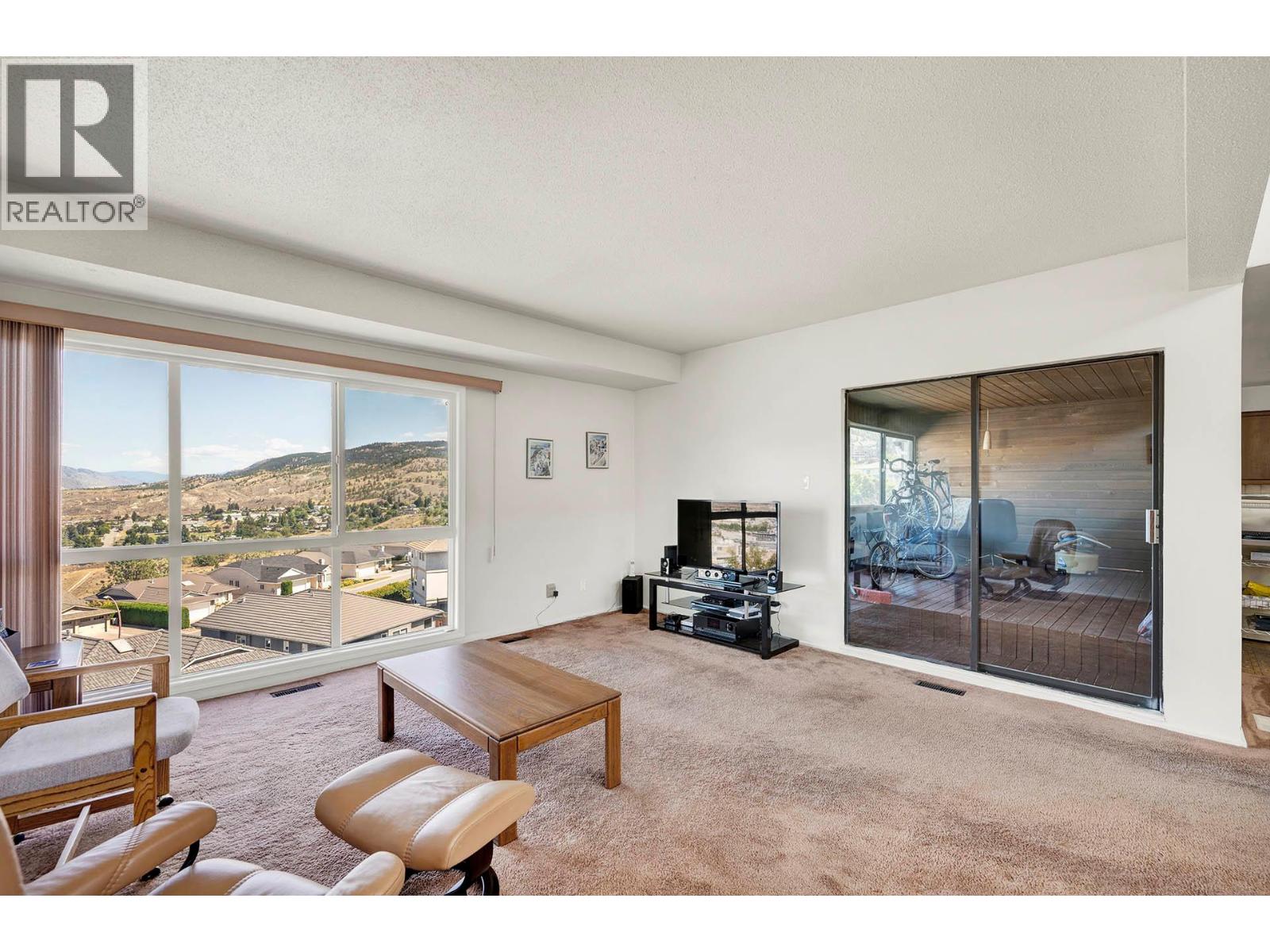 #33 137 MCGILL ROAD - 3