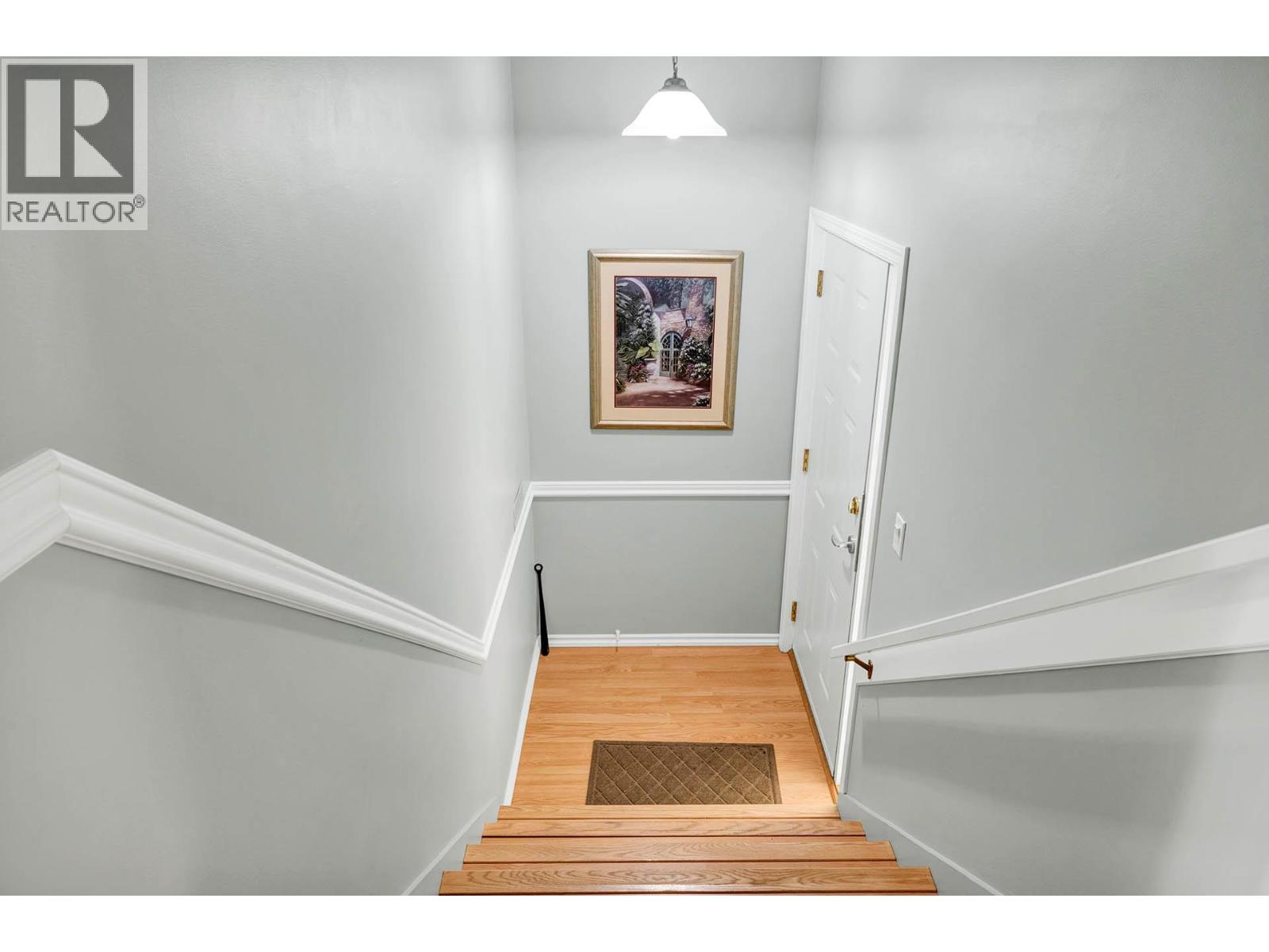 #33 137 MCGILL ROAD - 31