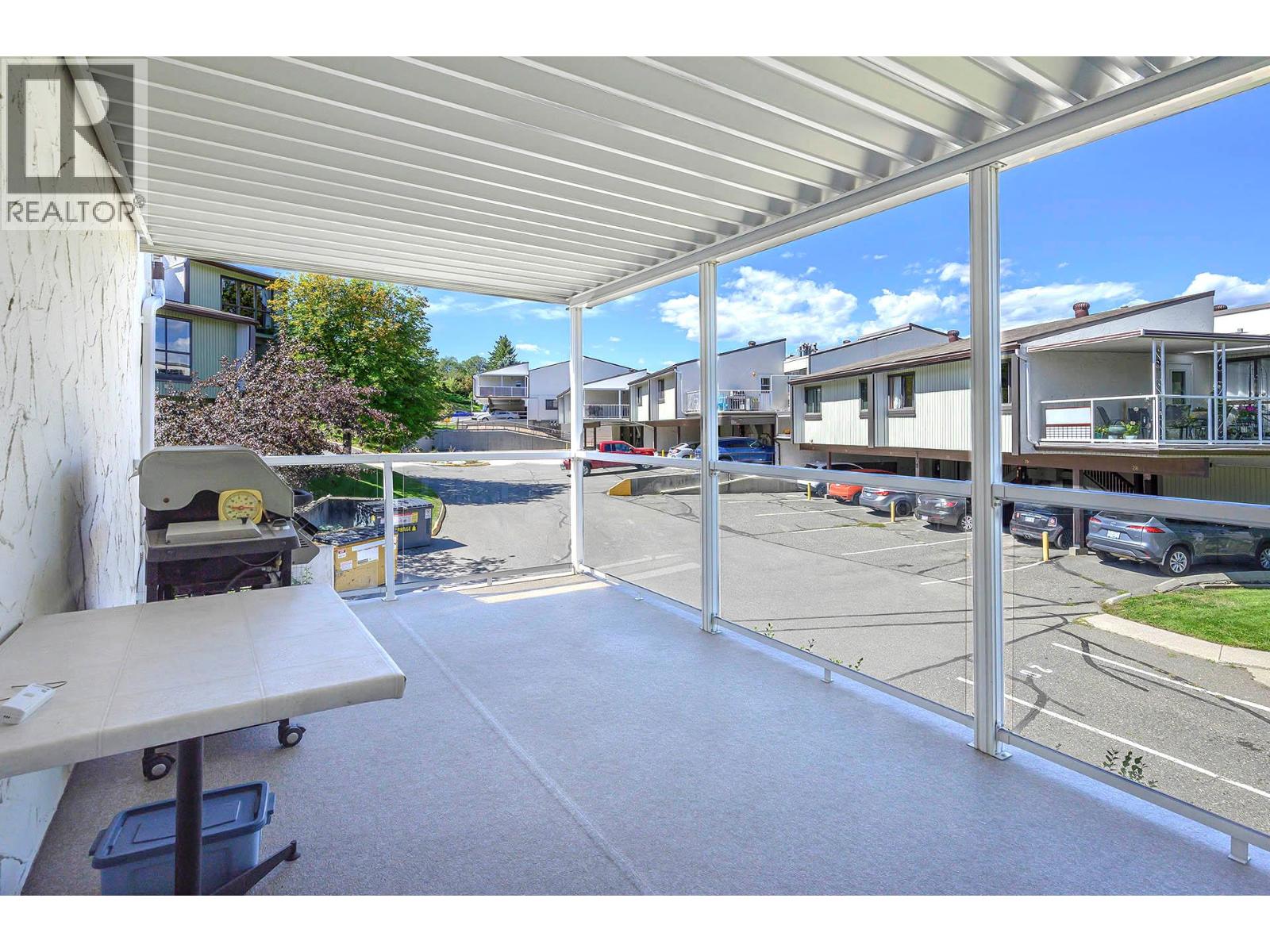 #33 137 MCGILL ROAD - 36