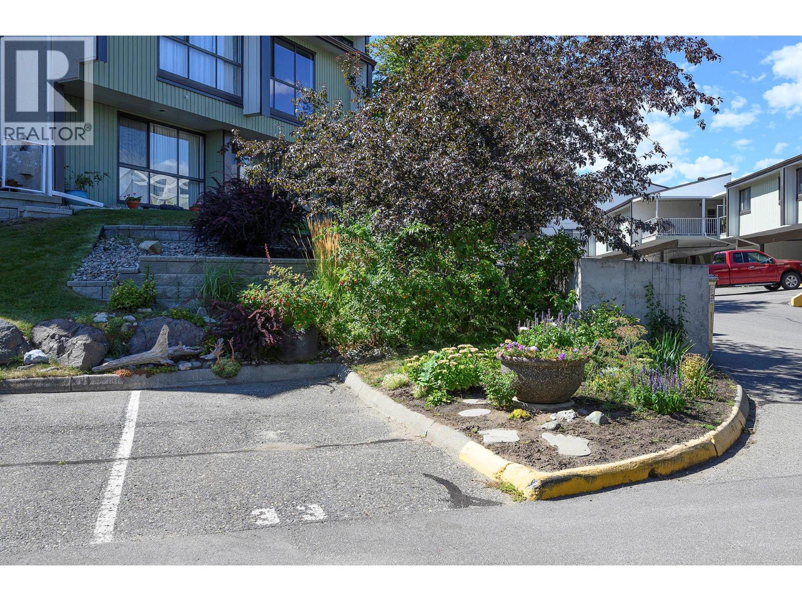 #33 137 MCGILL ROAD - 42