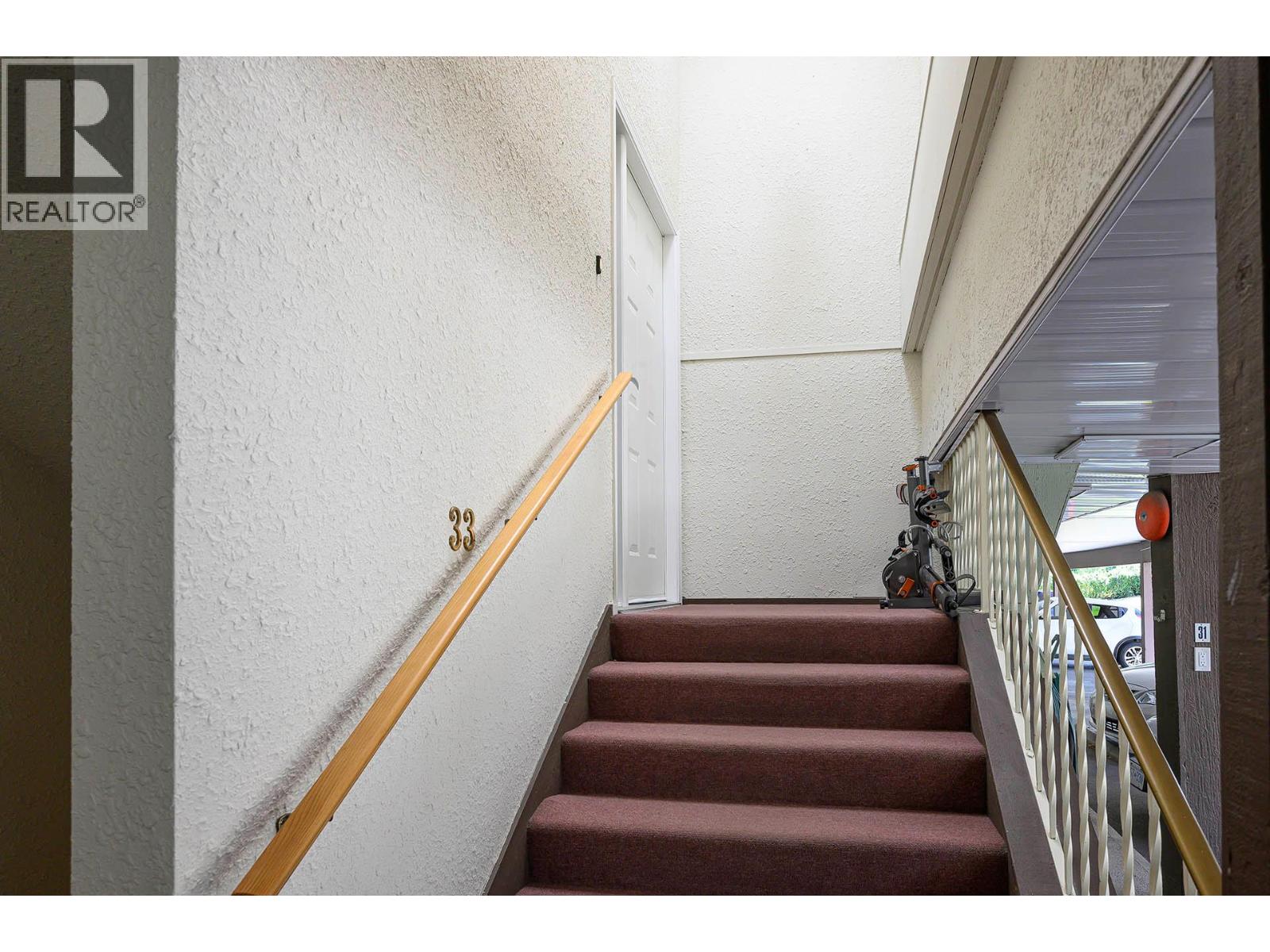 #33 137 MCGILL ROAD - 43