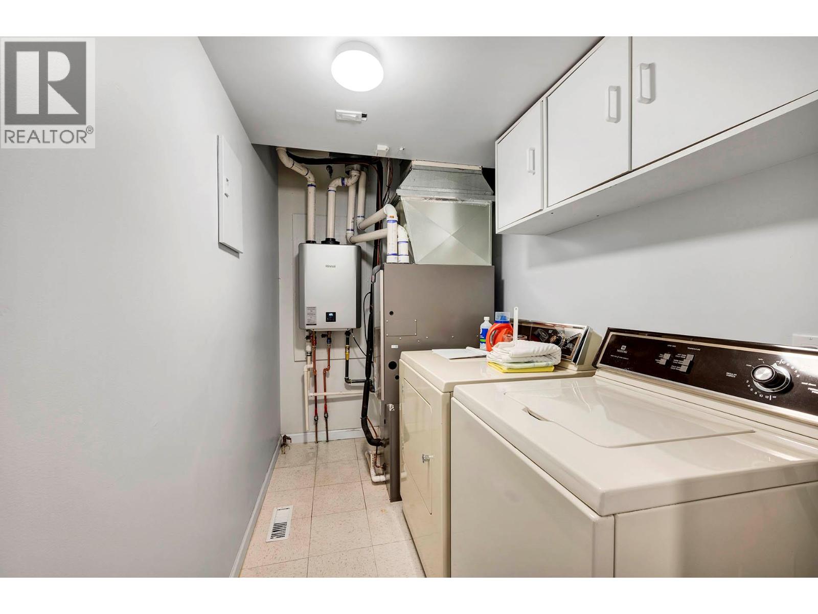 #33 137 MCGILL ROAD - 44