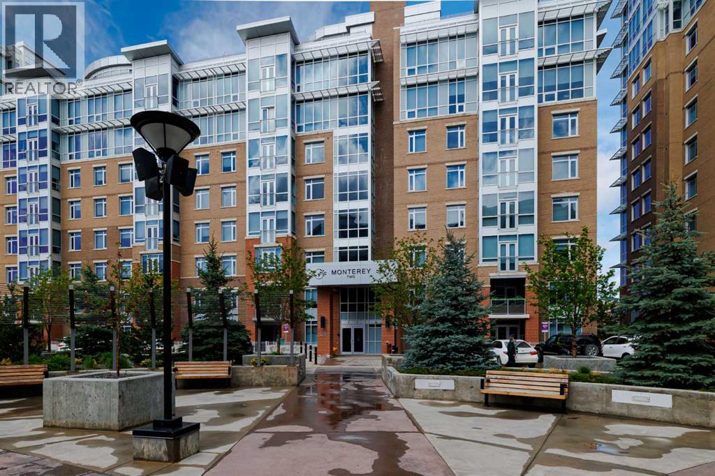 110, 24 Varsity Estates Circle NW, Calgary, Alberta