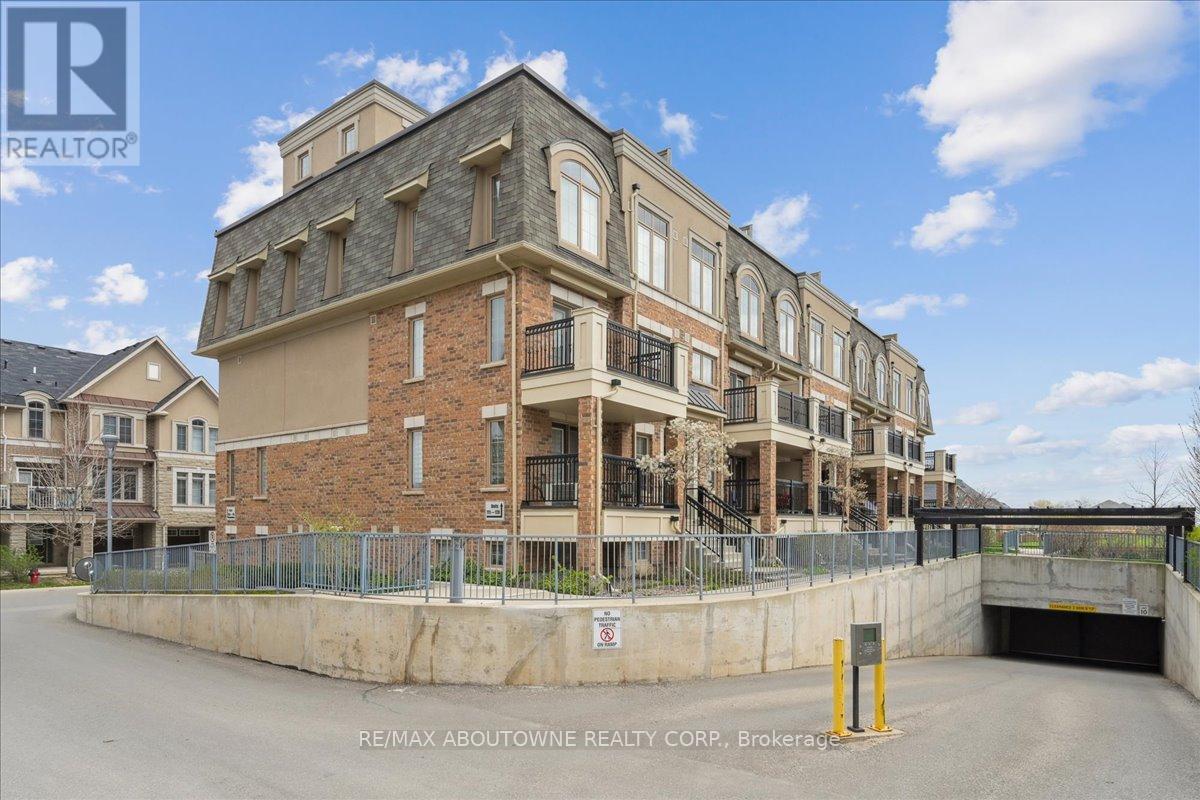 Photo 1 of 121 2441 Greenwich Road, Oakville ON