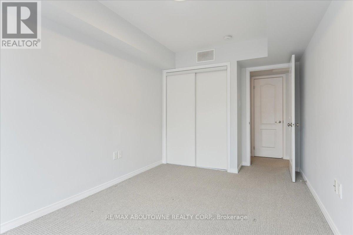 Photo 26 of 121 2441 Greenwich Road, Oakville ON
