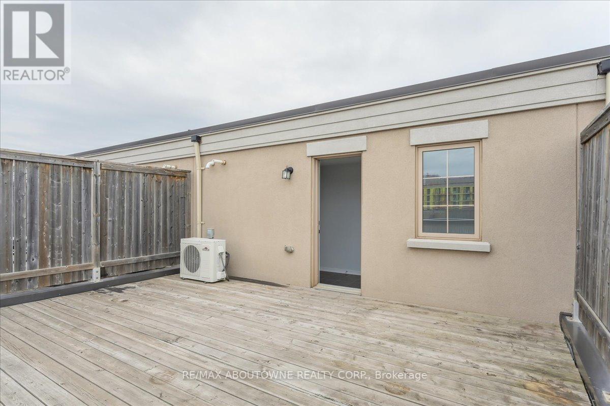 Photo 33 of 121 2441 Greenwich Road, Oakville ON