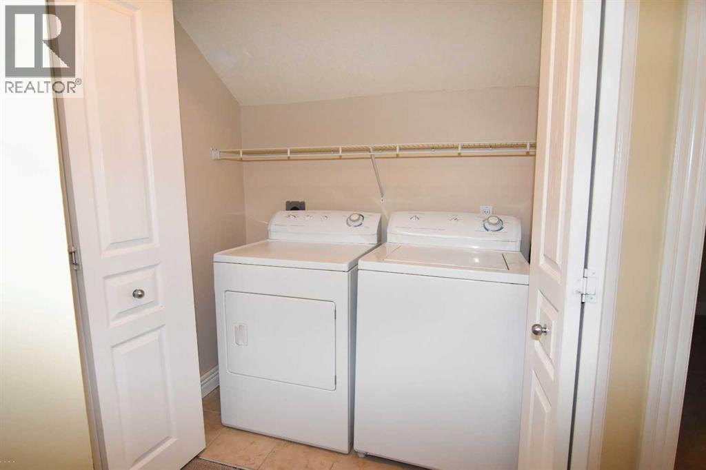 Single Family House for Sale in   Glamis Green SW Glamorgan Calgary 
