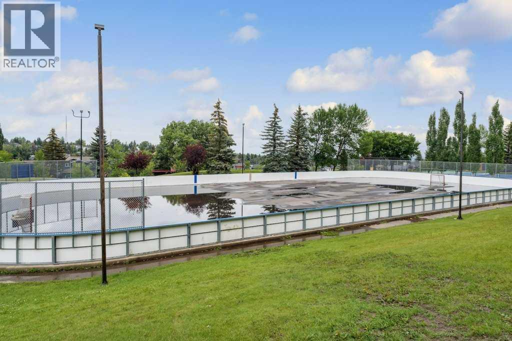 Photo 48 of 208 Coach Side Road Sw, Calgary AB