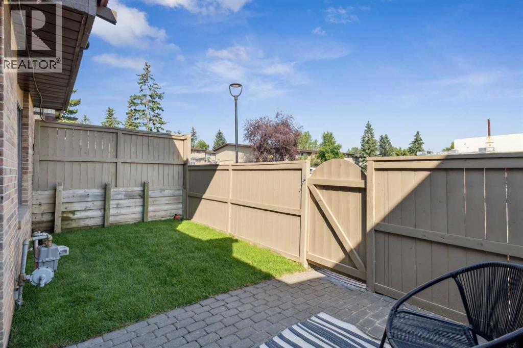 Single Family House for Sale in    Avenue NW Huntington Hills Calgary 