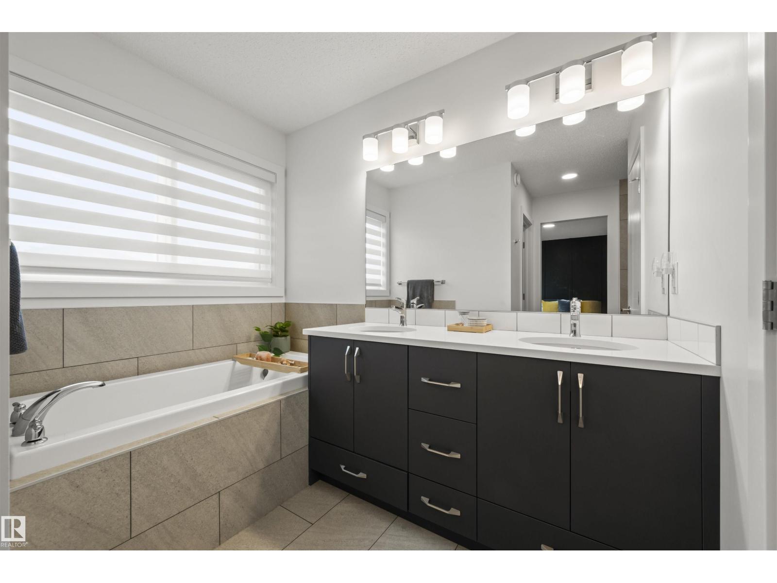 Photo 21 of 510 Bluff Ln, Leduc AB