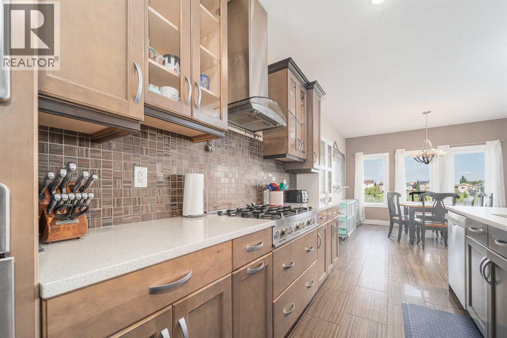 Photo 12 of 1553 Coalbanks Boulevard W, Lethbridge AB