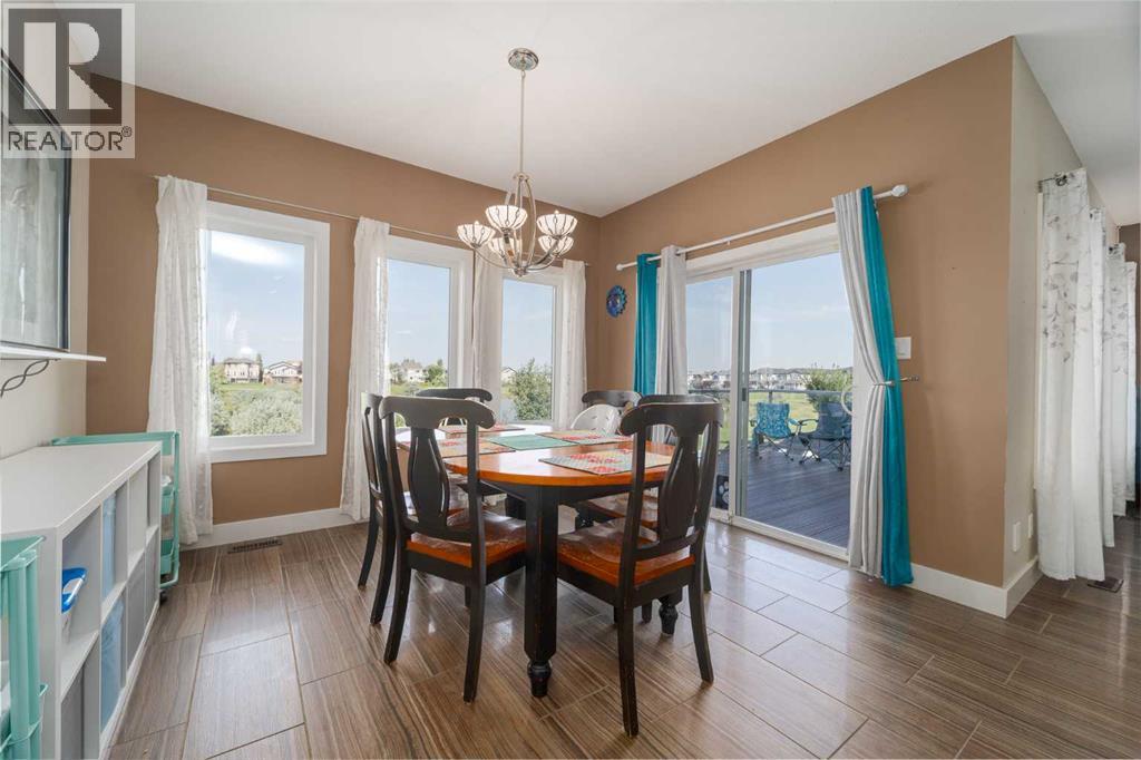 Photo 17 of 1553 Coalbanks Boulevard W, Lethbridge AB