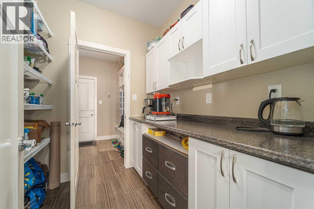 Photo 20 of 1553 Coalbanks Boulevard W, Lethbridge AB