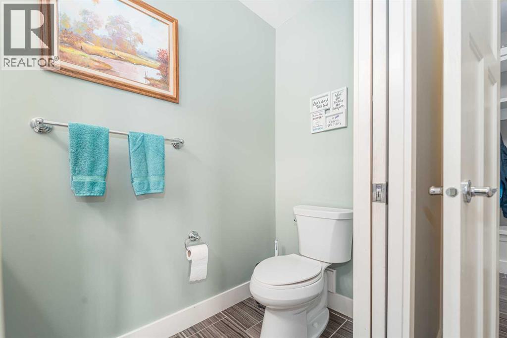 Photo 25 of 1553 Coalbanks Boulevard W, Lethbridge AB