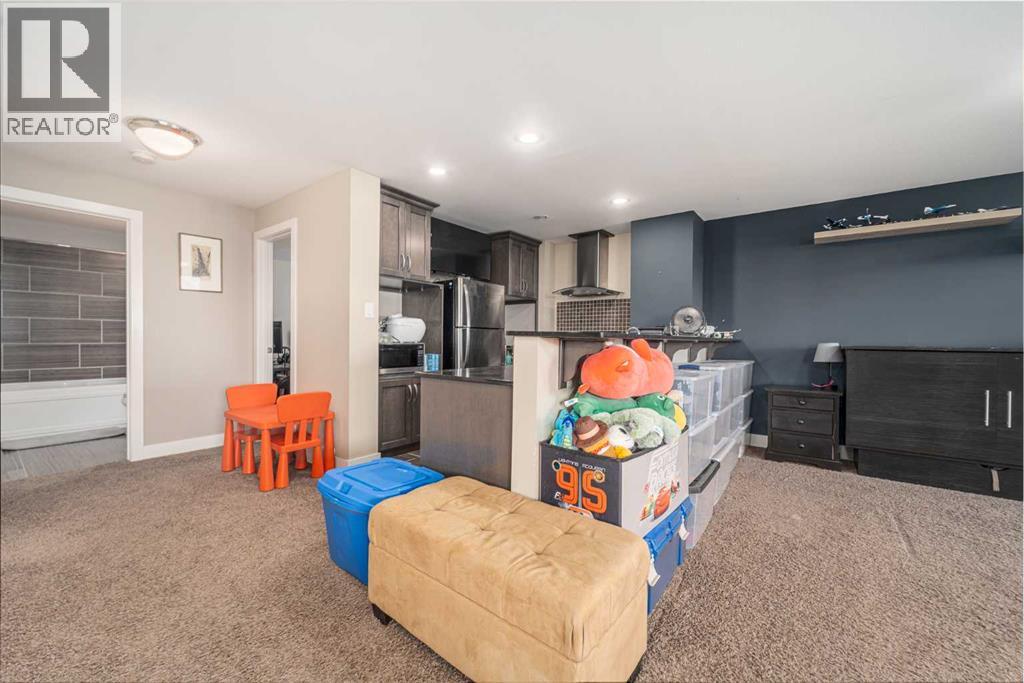 Photo 43 of 1553 Coalbanks Boulevard W, Lethbridge AB