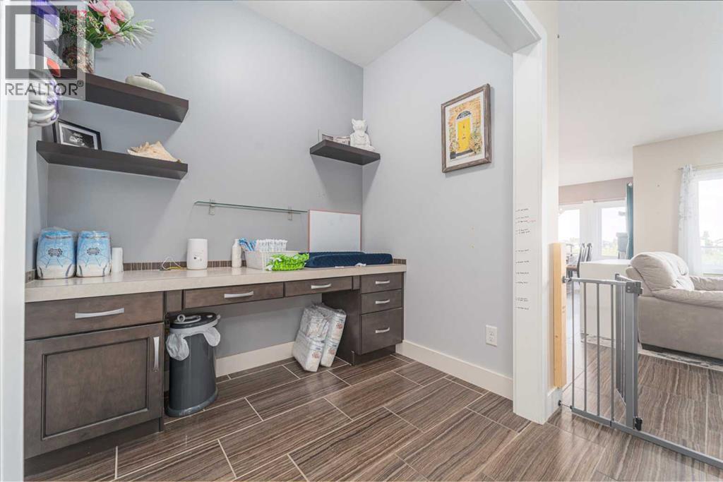 Photo 7 of 1553 Coalbanks Boulevard W, Lethbridge AB