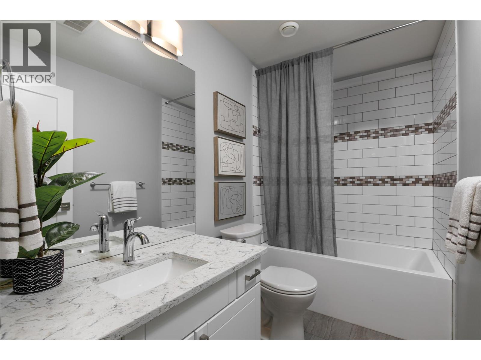  9592 Benchland Drive, Lake Country