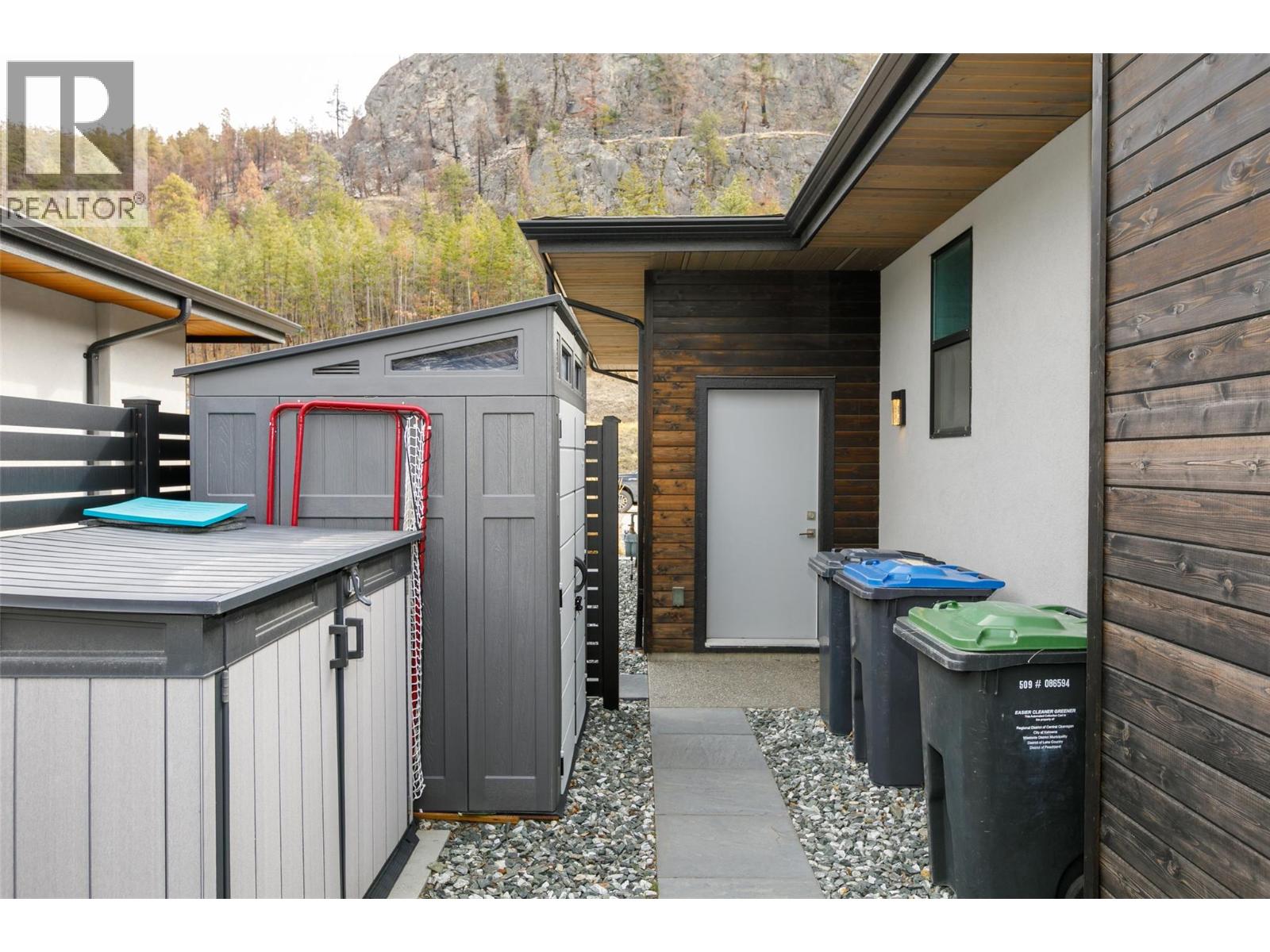  9592 Benchland Drive, Lake Country