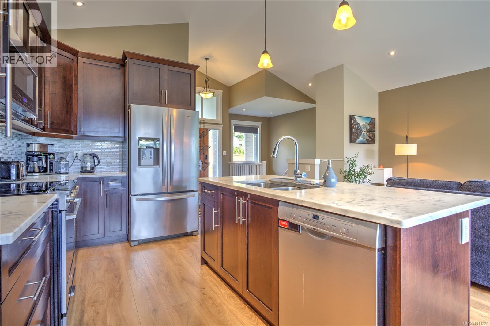 Photo 7 of 2984 Phillips Rd, Duncan BC
