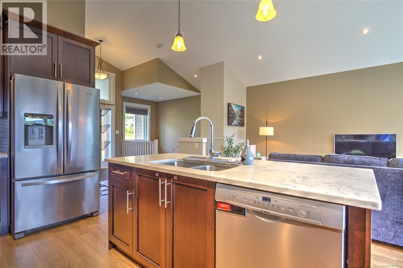 Photo 8 of 2984 Phillips Rd, Duncan BC