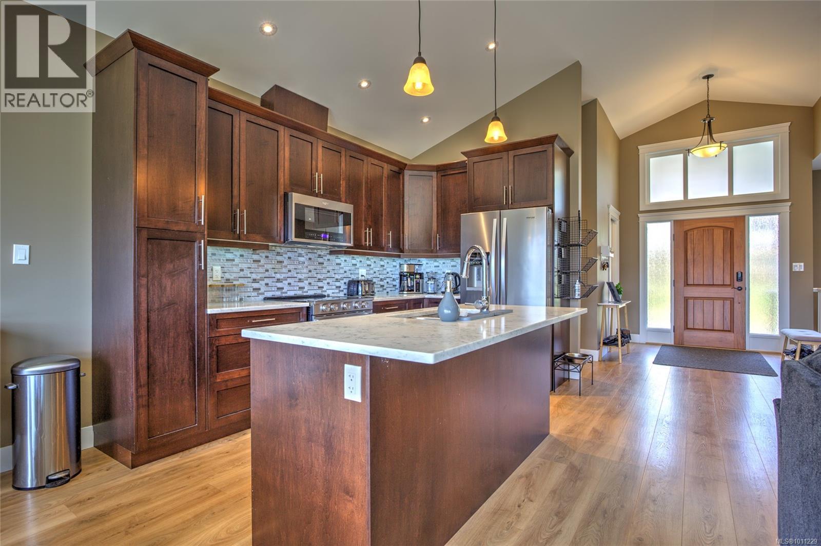 Photo 9 of 2984 Phillips Rd, Duncan BC