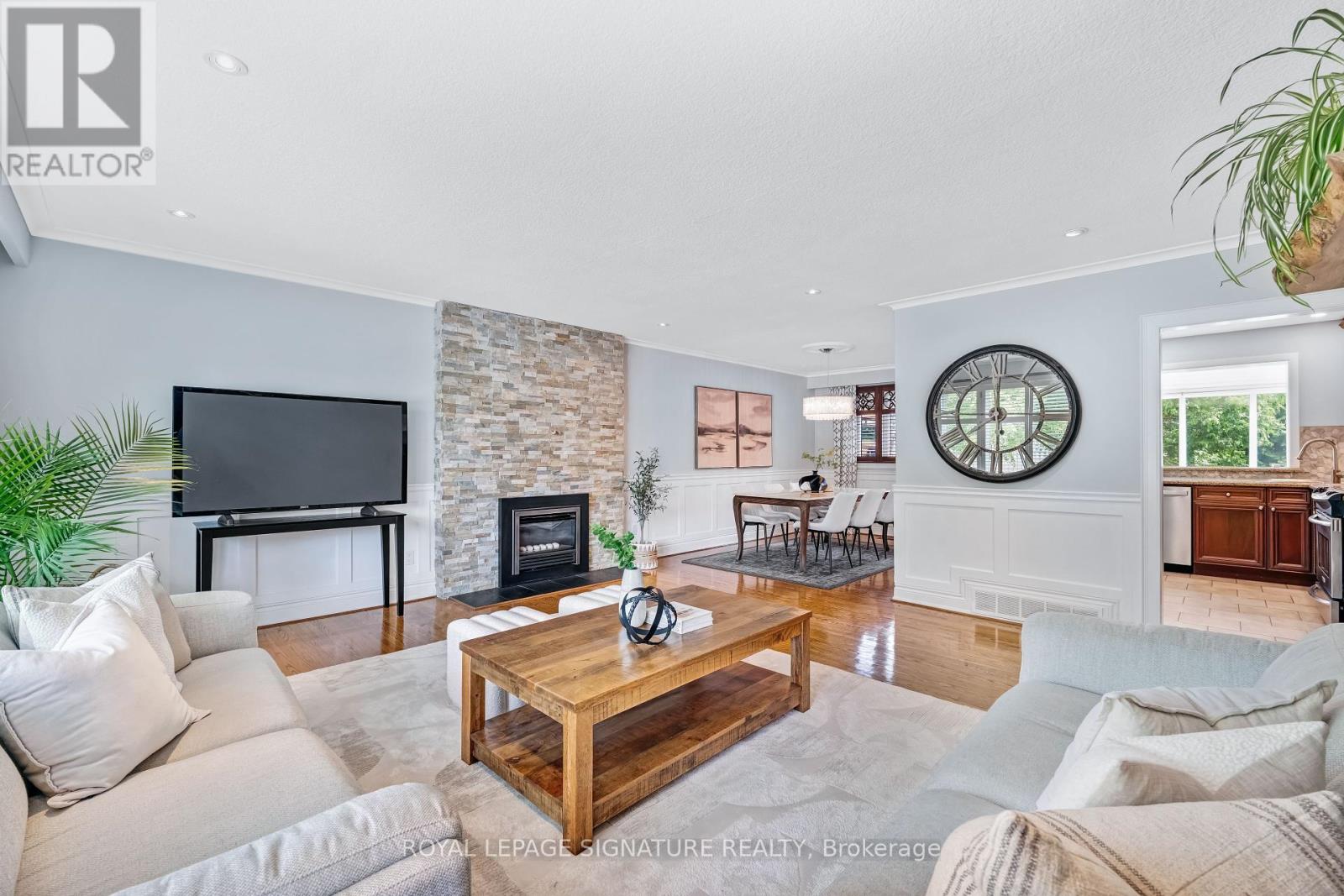 Photo 11 of 21 Page Avenue, Toronto ON