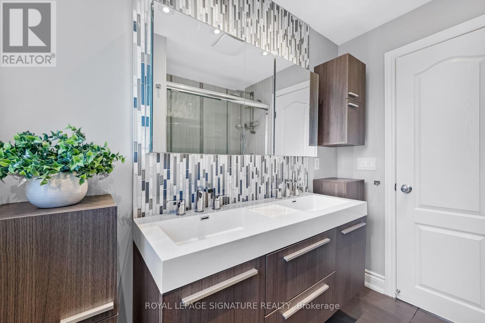 Photo 23 of 21 Page Avenue, Toronto ON