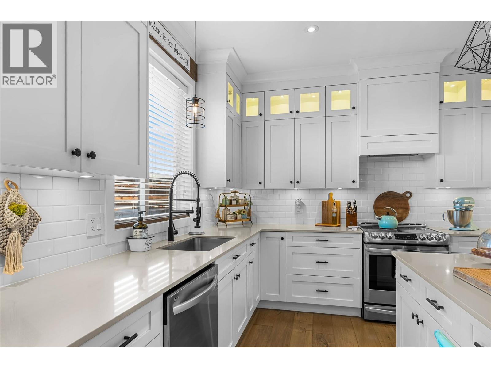 Photo 10 of 1559 Emerald Drive, Kamloops BC