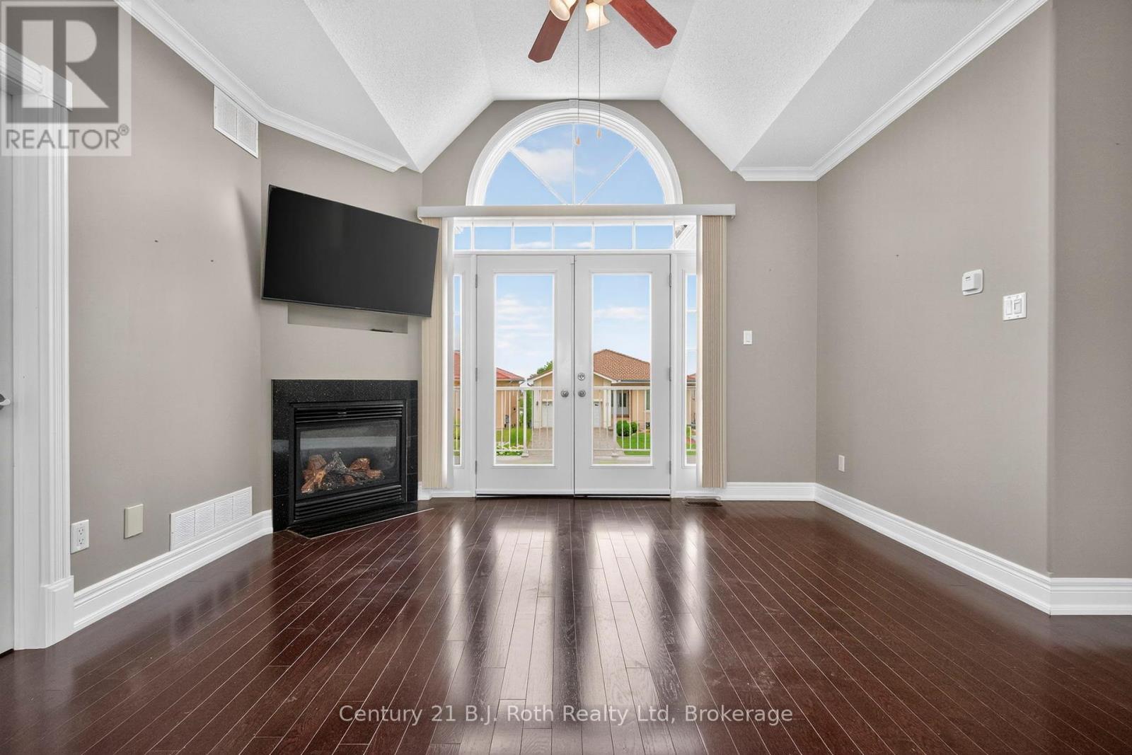 Photo 13 of 626 Taylor Drive, Midland ON