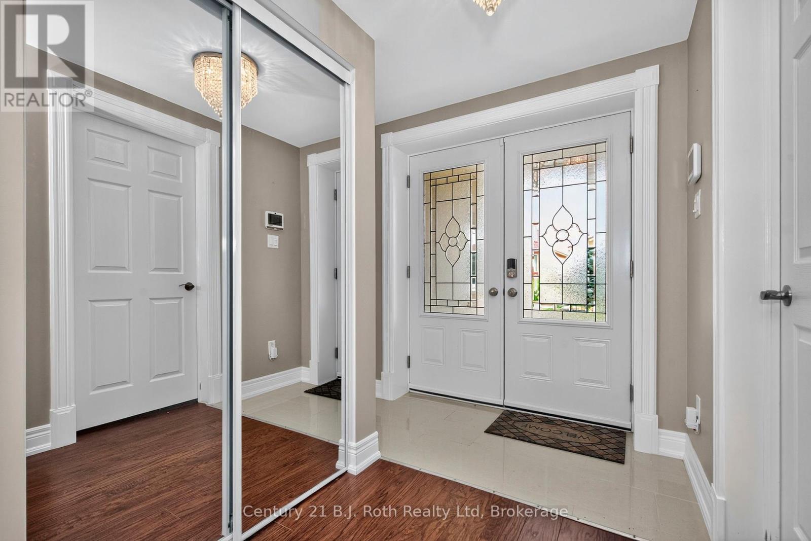 Photo 4 of 626 Taylor Drive, Midland ON