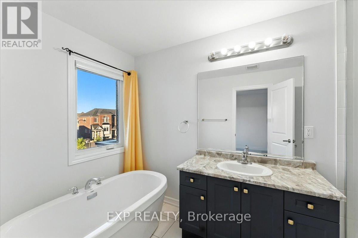 Photo 15 of 59 Gemma Place, Brampton ON