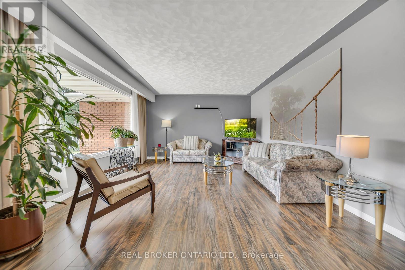 Photo 4 of 490 Saddler Street E, West Grey ON