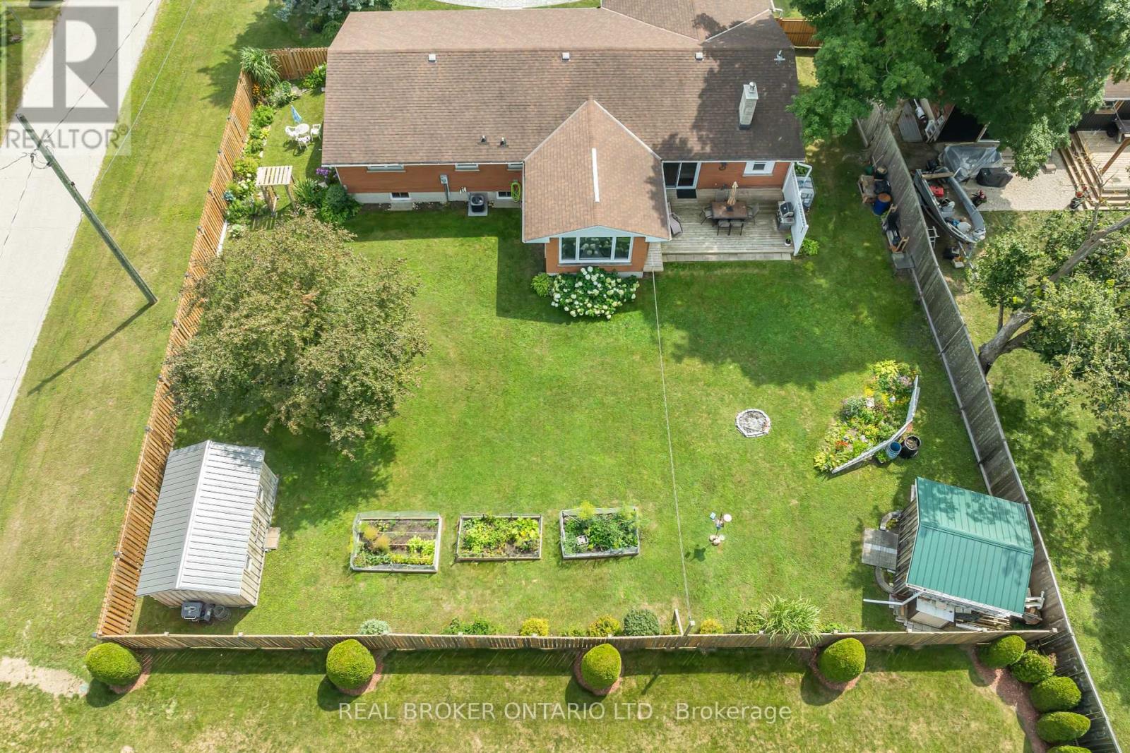 Photo 35 of 490 Saddler Street E, West Grey ON