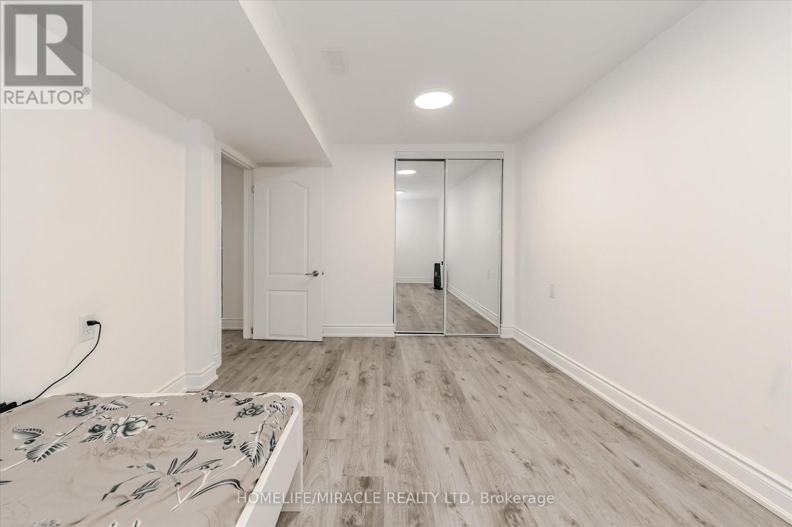 Photo 27 of 4 235 Ferguson Avenue, Cambridge ON