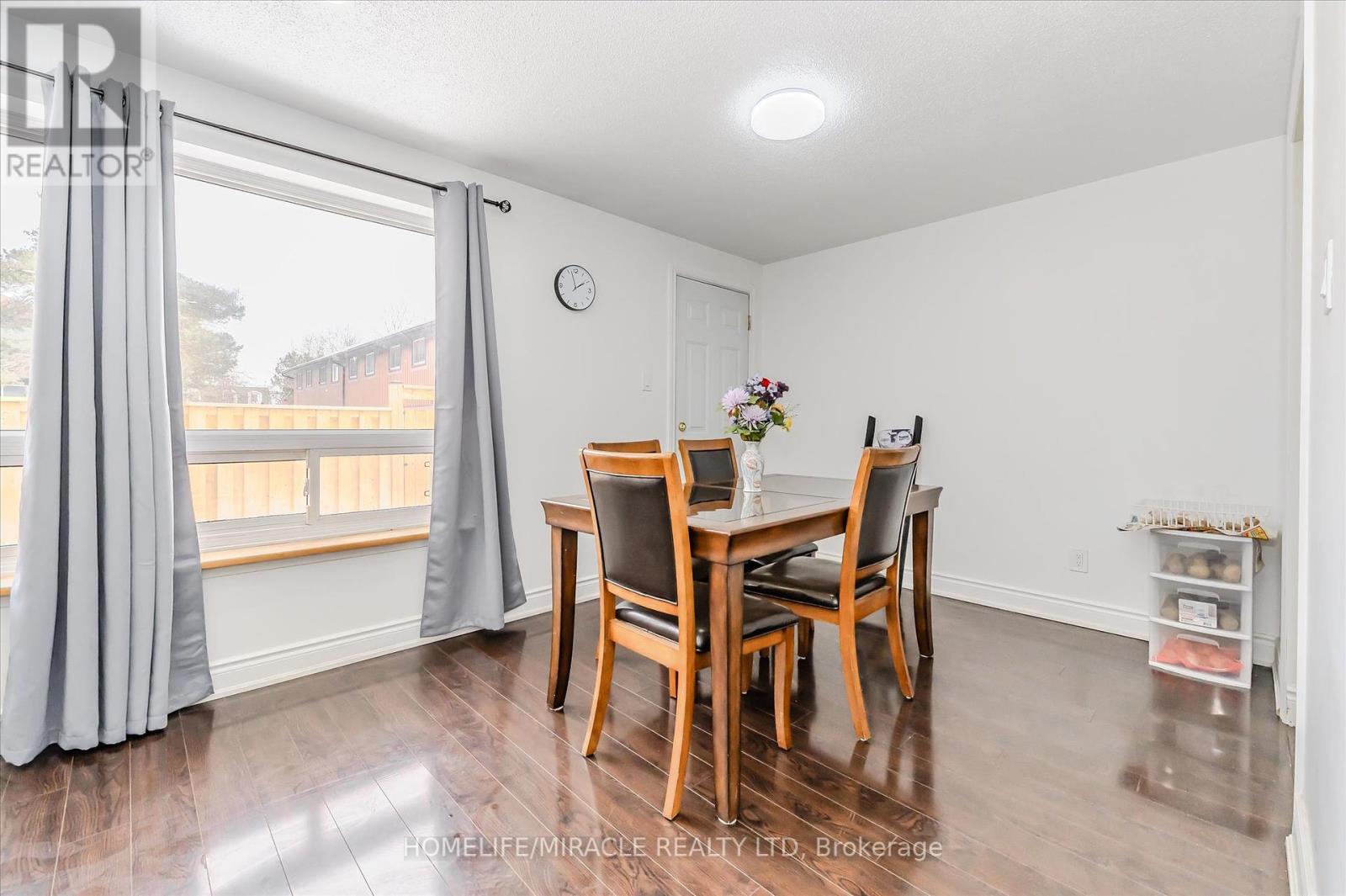 Photo 40 of 4 235 Ferguson Avenue, Cambridge ON
