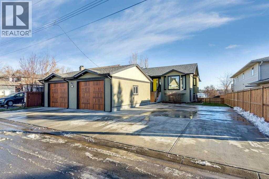 Photo 1 of 760 West Chestermere, Chestermere AB