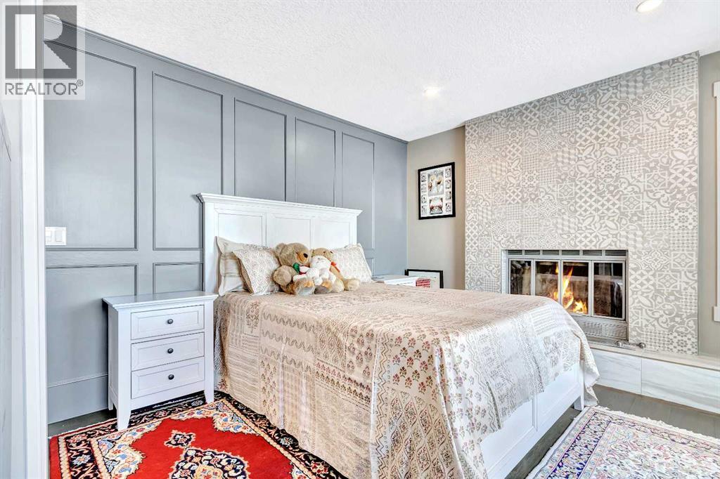 Photo 3 of 760 West Chestermere, Chestermere AB