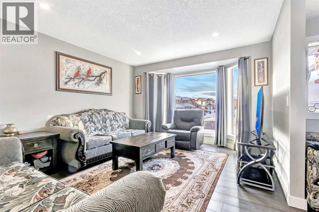 Photo 5 of 760 West Chestermere, Chestermere AB