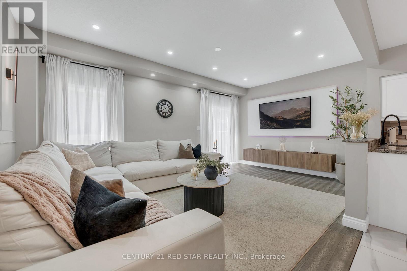 Photo 5 of 19 345 Glancaster Road, Hamilton ON