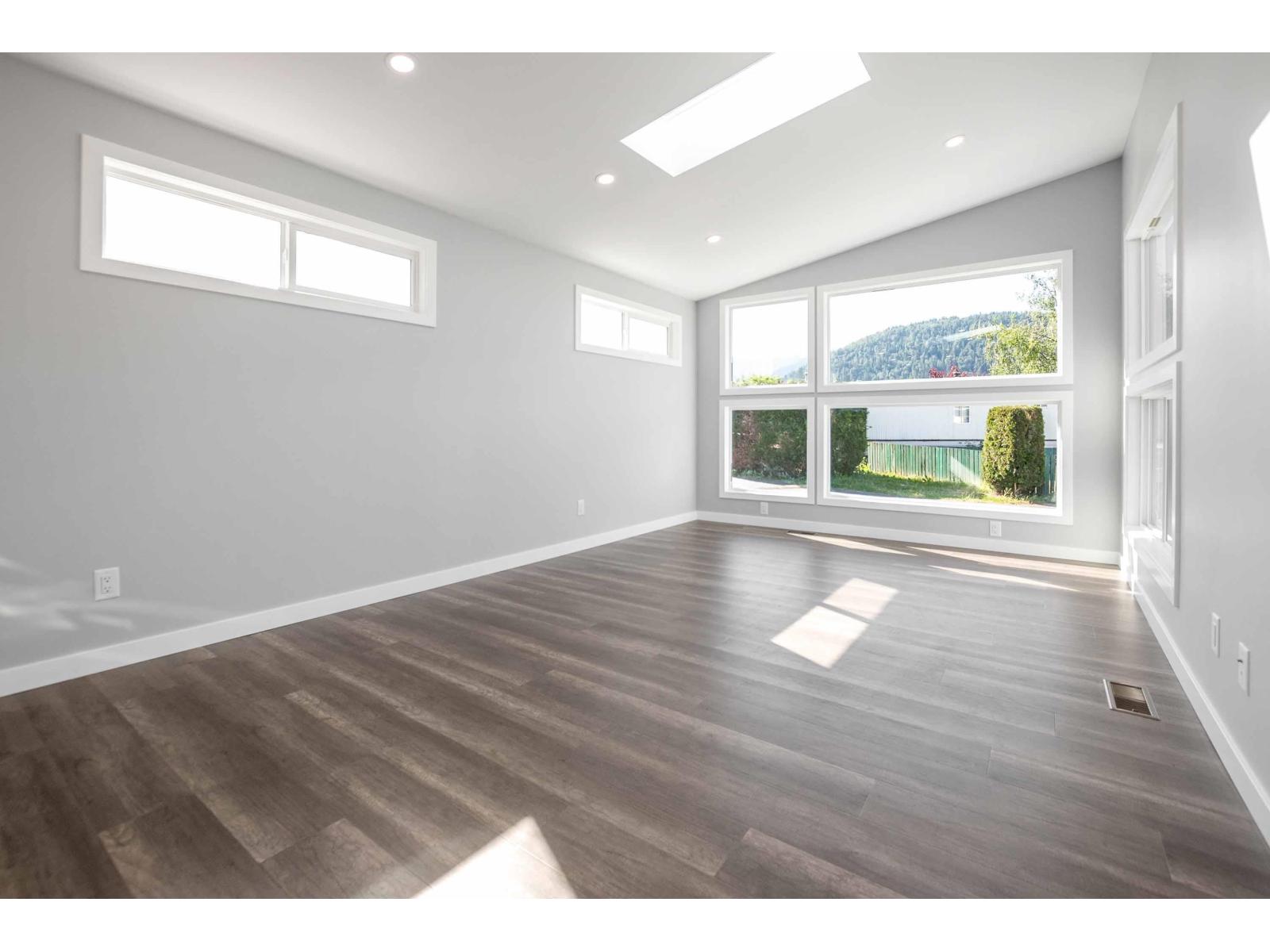Photo 20 of 102 45640 Watson Road Garrison Crossing, Chilliwack BC