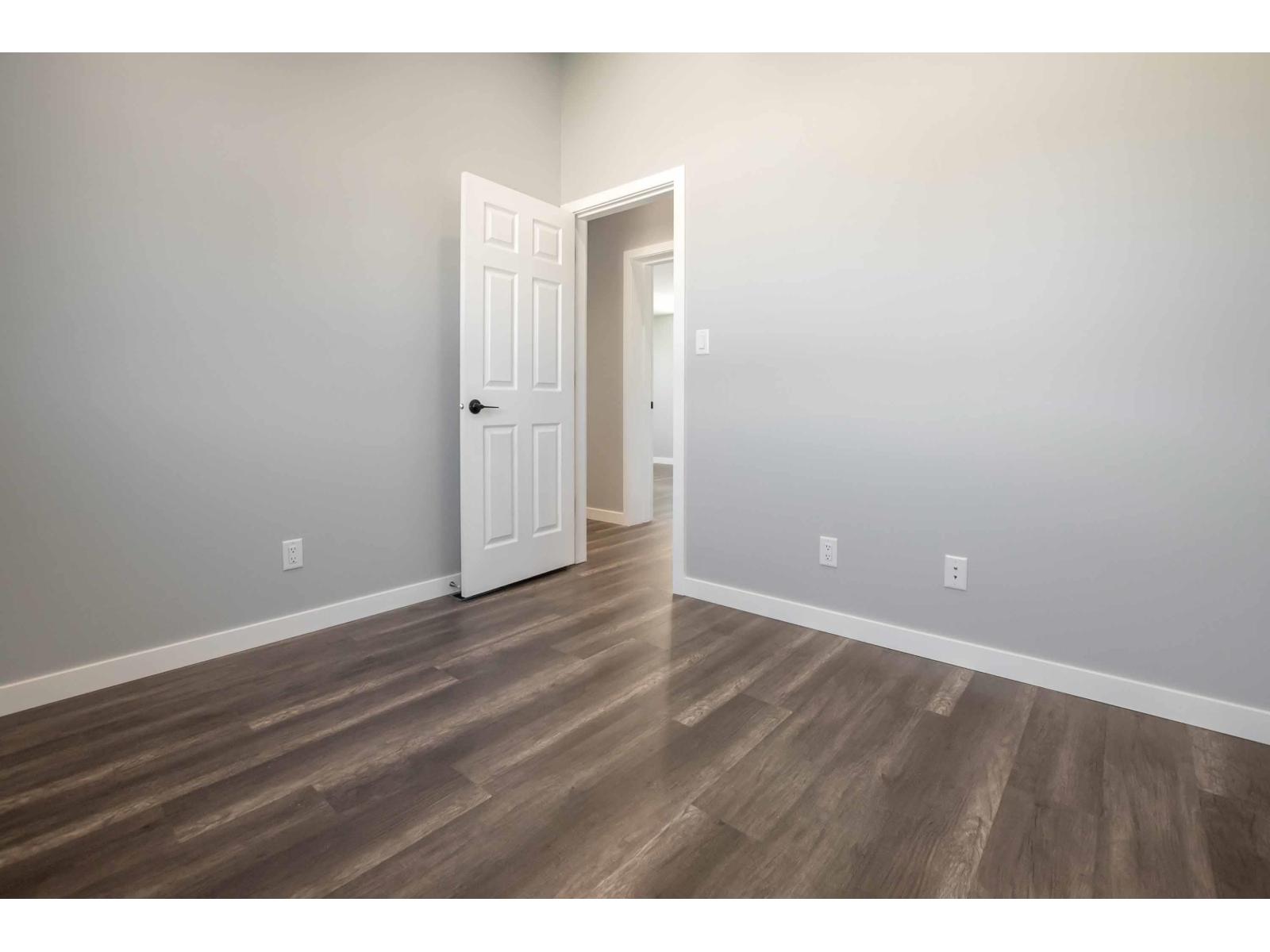 Photo 15 of 102 45640 Watson Road Garrison Crossing, Chilliwack BC