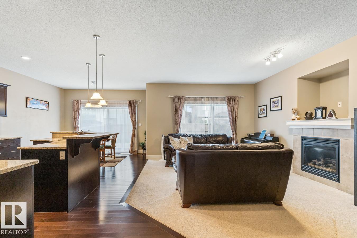 Photo 4 of 1244 Hays Dr Nw, Edmonton AB