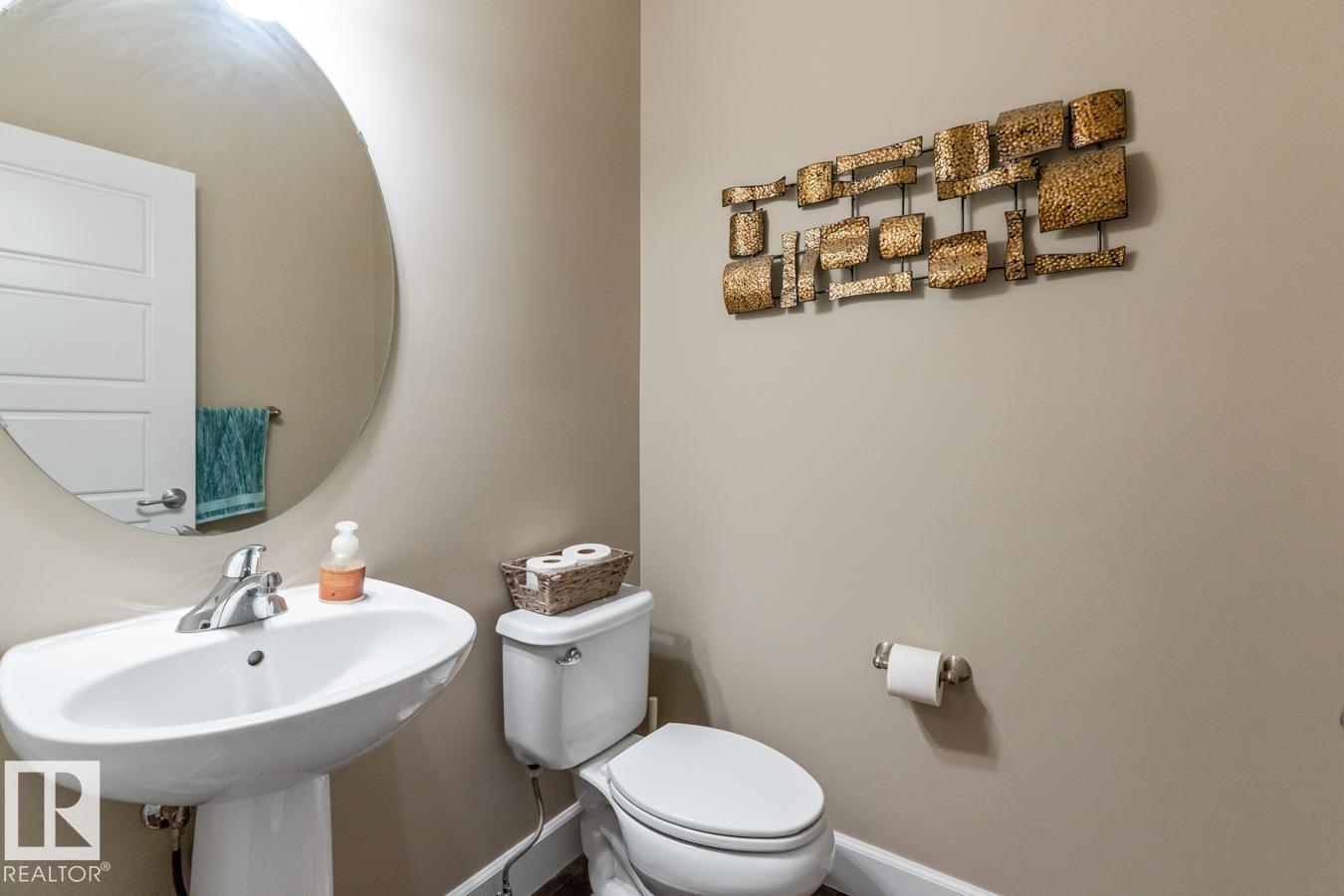Photo 18 of 1244 Hays Dr Nw, Edmonton AB