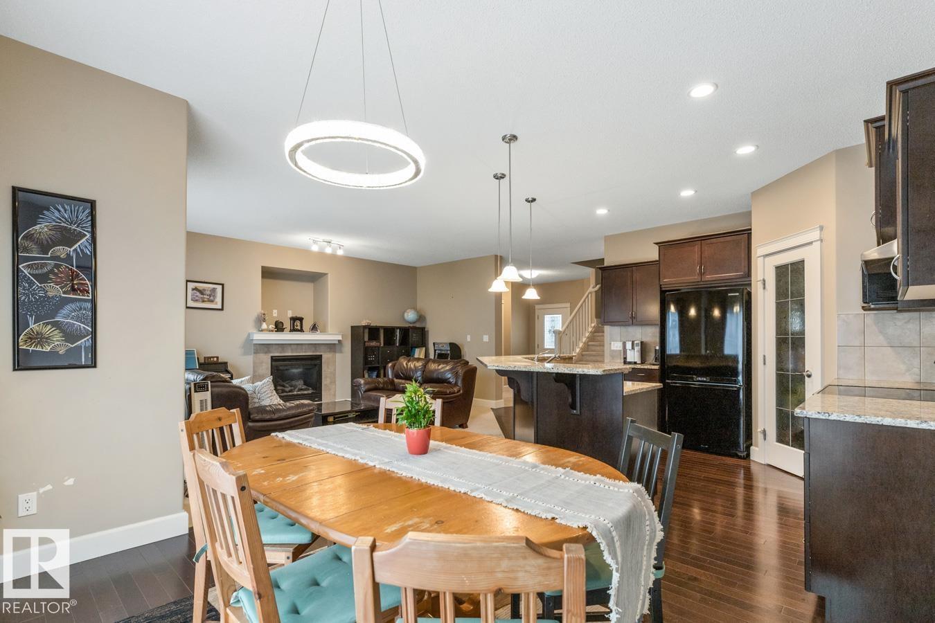 Photo 12 of 1244 Hays Dr Nw, Edmonton AB