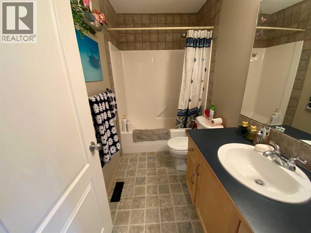Photo 16 of 172 Tuscany Meadows Heath Nw, Calgary AB