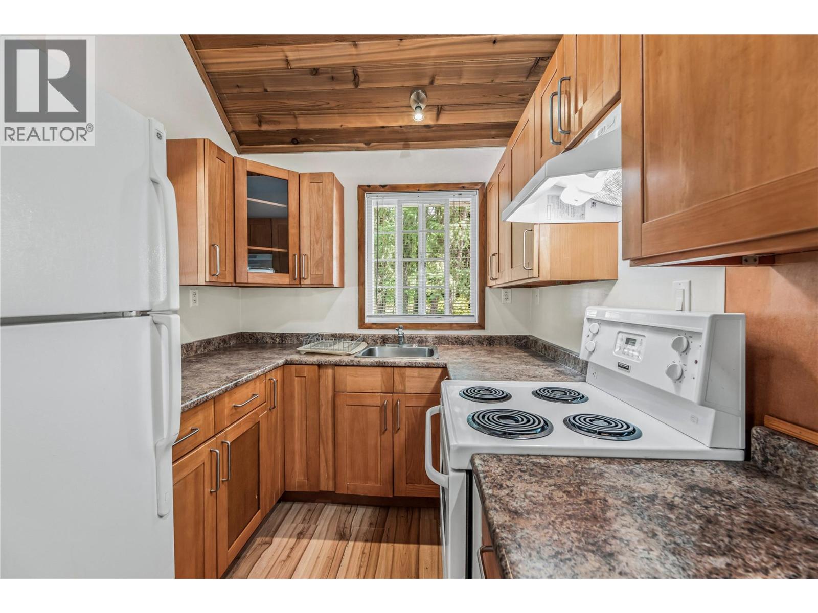 Photo 13 of 3447 Roberge Road, Tappen BC